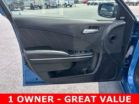 Used 2023 Dodge Charger SXT image 12