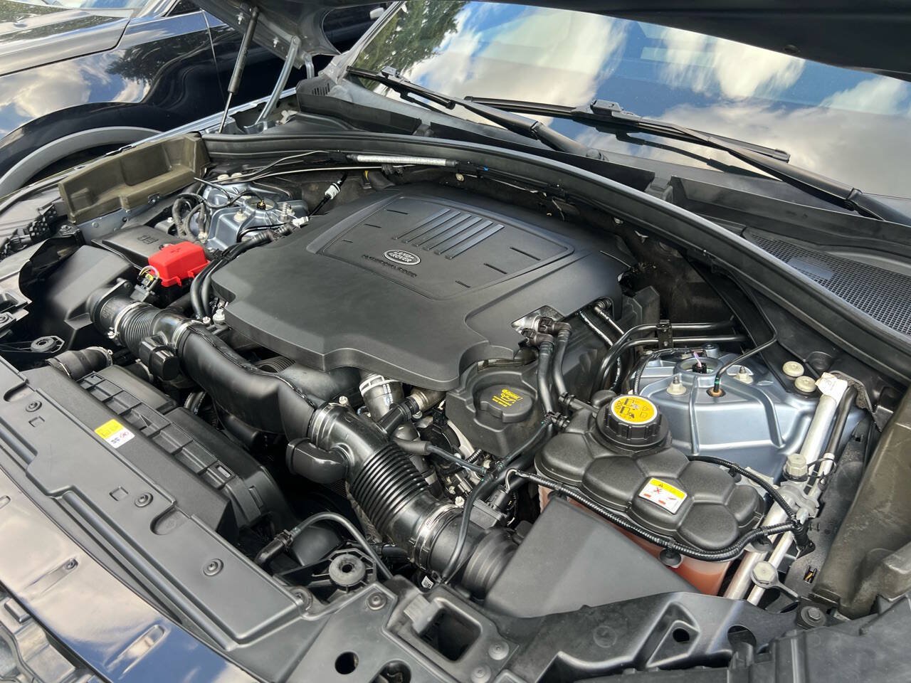 Used 2019 Land Rover Range Rover Velar R-Dynamic SE AWD/4WD image 44
