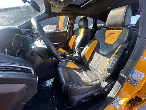 Used 2016 Ford Focus ST w/ Equipment Group 401A image 27