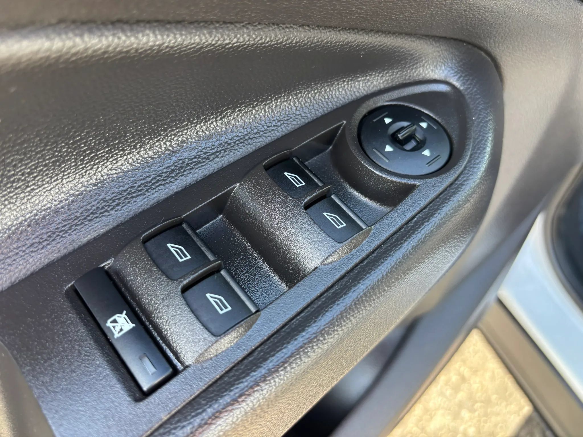 Used 2018 Ford Escape SE AWD/4WD image 44