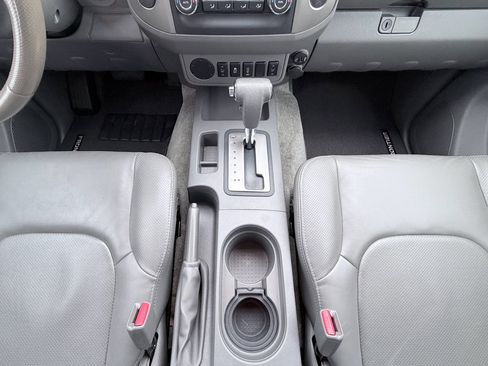 Used 2017 Nissan Frontier SL RWD image 18