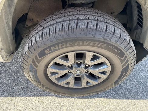 Used 2023 Toyota Tacoma SR5 image 10