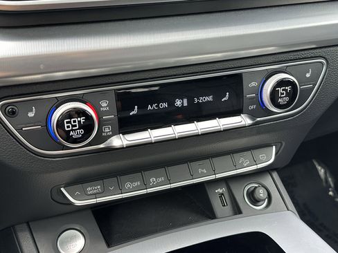 Used 2025 Audi Q5 2.0T Premium image 17