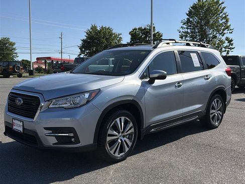 Used 2022 Subaru Ascent Touring AWD/4WD image 3