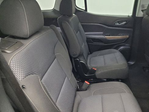 Used 2021 GMC Acadia SLE image 19