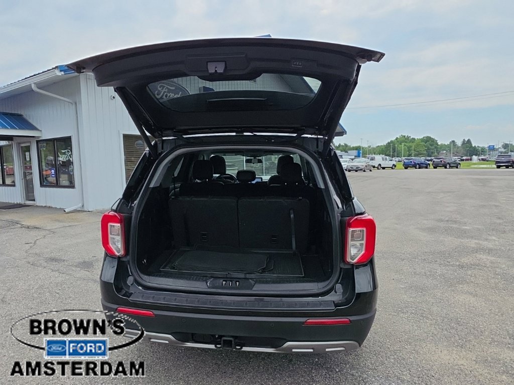 Used 2022 Ford Explorer XLT w/ Equipment Group 202A AWD/4WD image 10