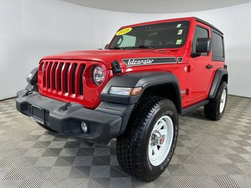 Used 2019 Jeep Wrangler Sport S image 3