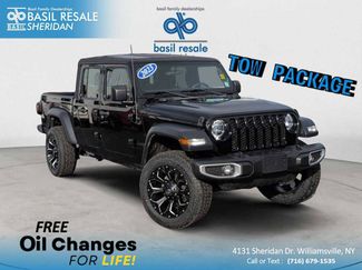 Used 2023 Jeep Gladiator Sport w/ Trailer Tow Package video 1