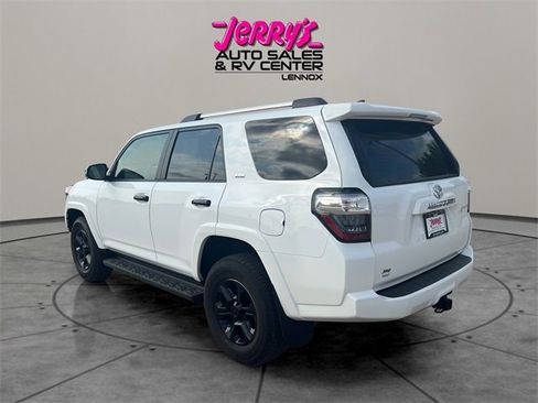 Used 2024 Toyota 4Runner SR5 Premium image 6