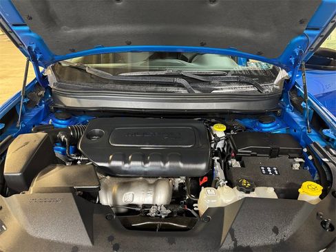 Used 2023 Jeep Cherokee Altitude Lux w/ Lux Elite Package image 27