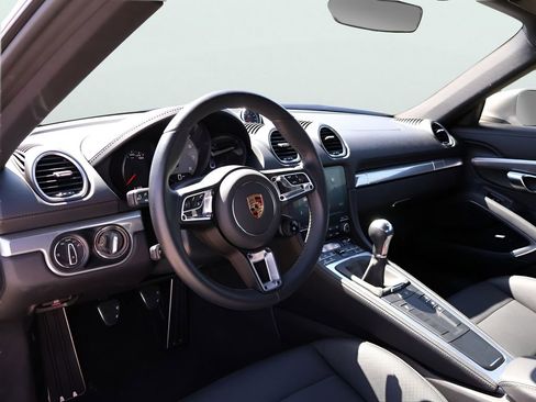 Used 2024 Porsche 718 Cayman S RWD image 4