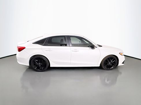 Used 2023 Honda Civic Sport image 11