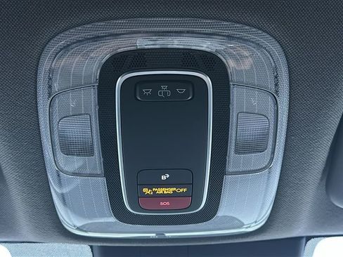 Certified 2024 Hyundai Elantra SEL image 30