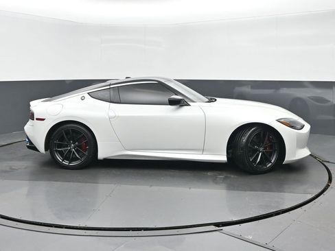 Used 2023 Nissan Z Performance w/ Floor Mat Package (L93) image 2