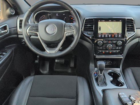 Used 2021 Jeep Grand Cherokee Laredo X RWD image 28