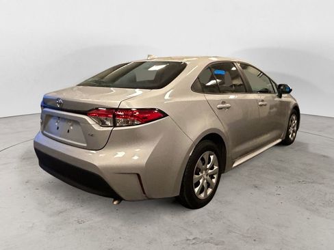 Used 2024 Toyota Corolla LE FWD image 5