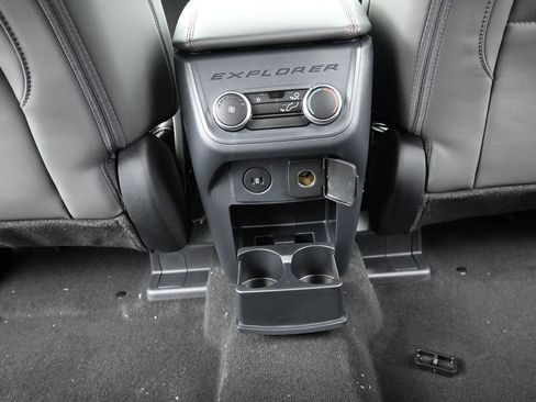 New 2026 Ford Explorer Active w/ Active Comfort Package image 14