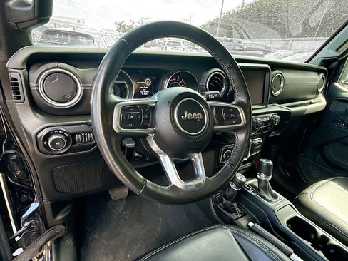 Used 2022 Jeep Wrangler Unlimited Sahara w/ Cold Weather Group image 12