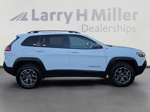 Used 2021 Jeep Cherokee Trailhawk AWD/4WD image 6