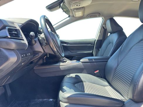 Used 2021 Toyota Camry SE FWD image 10