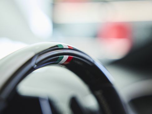 Used 2024 Ferrari Roma Spider image 17