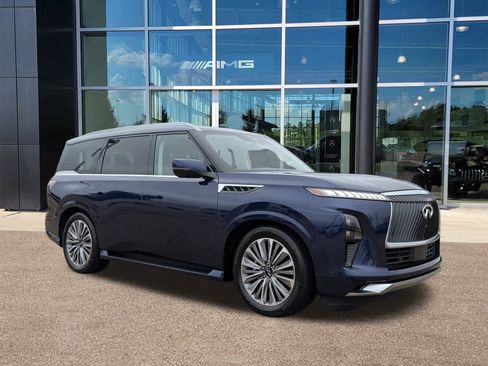 Used 2025 INFINITI QX80 Sensory image 3