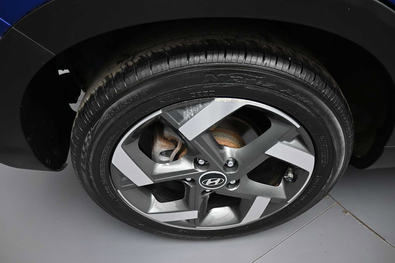 Certified 2023 Hyundai Venue SEL w/ Cargo Package FWD image 13
