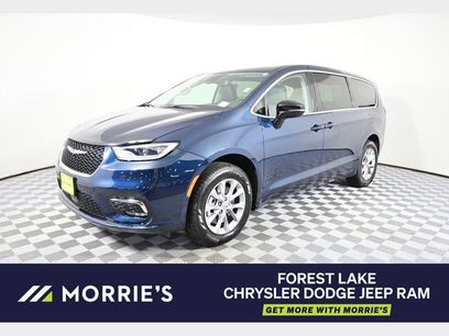 Used 2024 Chrysler Pacifica Touring-L