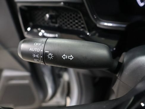 Used 2025 Honda CR-V EX-L image 39