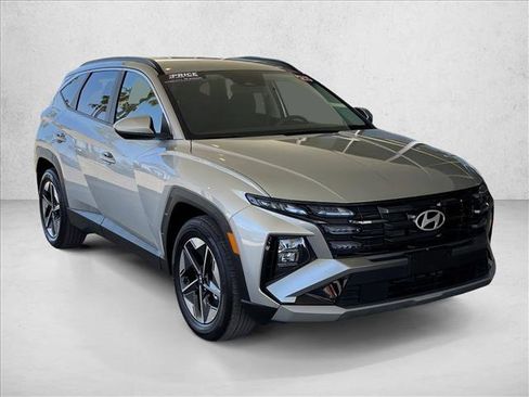 Used 2025 Hyundai Tucson SEL FWD image 5