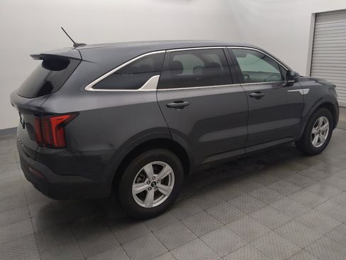 Used 2021 Kia Sorento LX AWD/4WD image 10