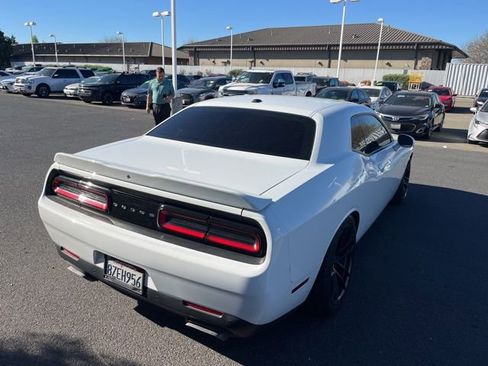 Used 2019 Dodge Challenger R/T w/ Driver Convenience Group image 7