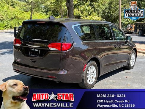 Used 2017 Chrysler Pacifica LX FWD image 4