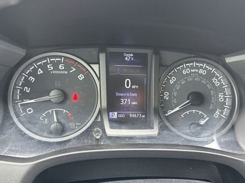 Used 2020 Toyota Tacoma TRD Off-Road image 16