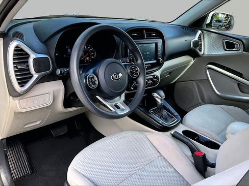 Used 2020 Kia Soul LX FWD image 17