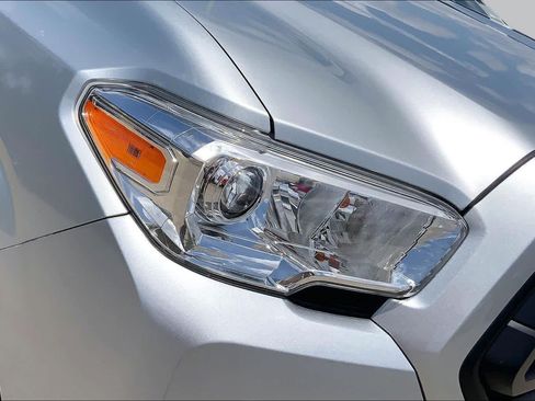 Used 2023 Toyota Tacoma SR AWD/4WD image 27
