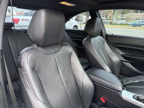 Used 2016 BMW M235i Coupe image 16