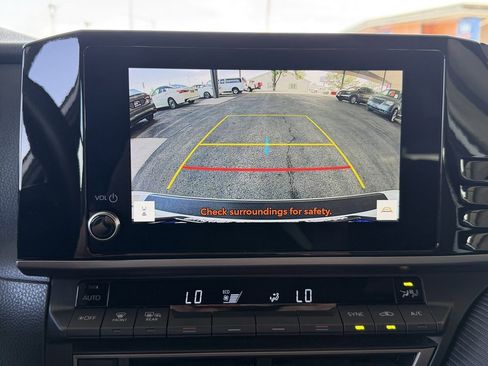 Used 2025 Toyota Camry SE AWD/4WD image 20