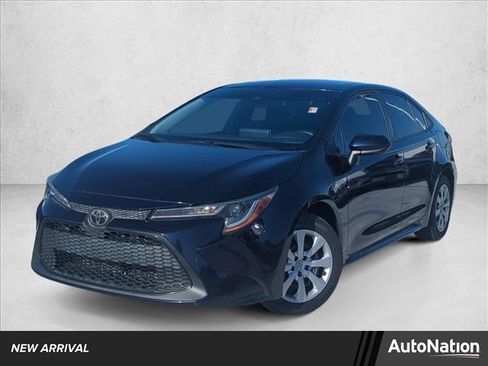 Used 2021 Toyota Corolla LE image 1