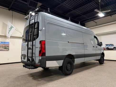 Used 2022 Mercedes-Benz Sprinter 2500 image 7