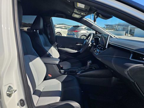 Used 2025 Toyota Corolla XSE FWD image 10