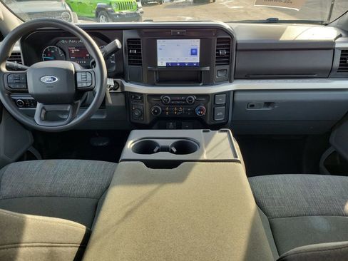 Certified 2025 Ford F250 XLT image 11