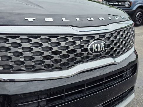 Used 2021 Kia Telluride LX FWD image 18