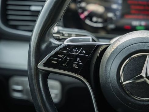 Used 2024 Mercedes-Benz GLE 450e 4MATIC image 30
