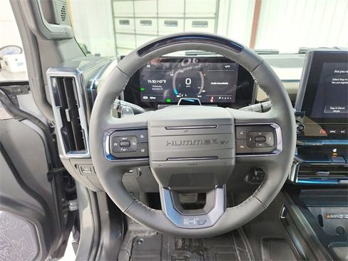 New 2026 GMC Hummer EV 4x4 Crew Cab image 24