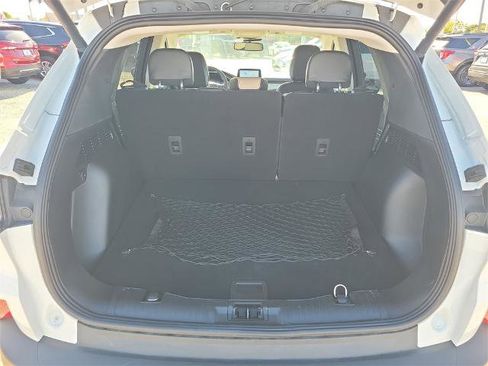 Certified 2022 Ford Escape Titanium image 9