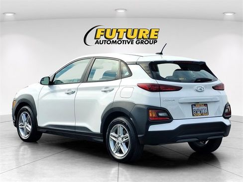 Used 2021 Hyundai Kona SE image 6