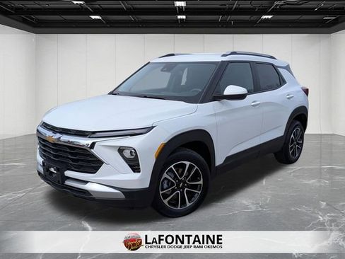 Used 2025 Chevrolet TrailBlazer LT image 1
