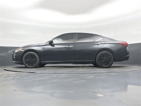 Used 2021 Nissan Altima 2.5 SV image 43