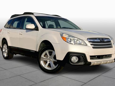 Used 2014 Subaru Outback 2.5i Limited image 2